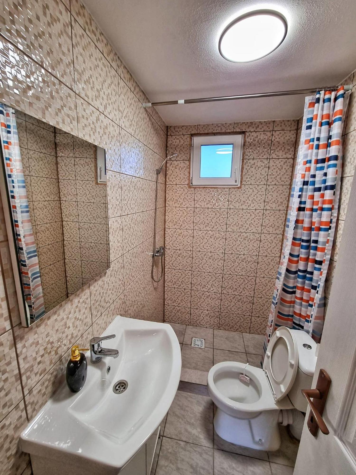 Cabana Varad Coronini Moldova Veche Eksteriør bilde