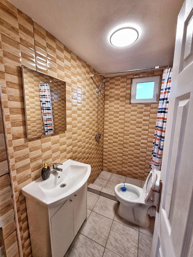 Cabana Varad Coronini Moldova Veche Eksteriør bilde