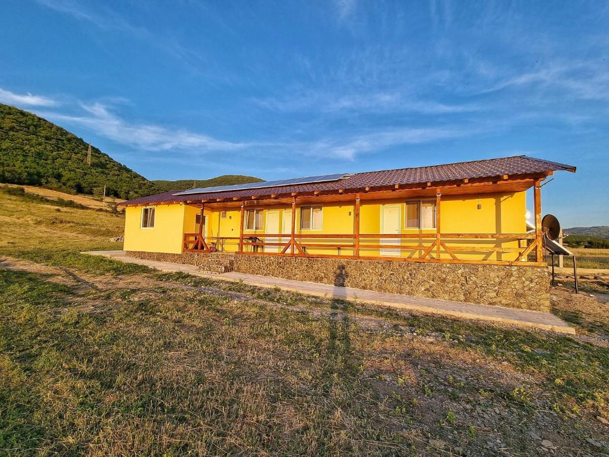 Cabana Varad Coronini Moldova Veche Eksteriør bilde