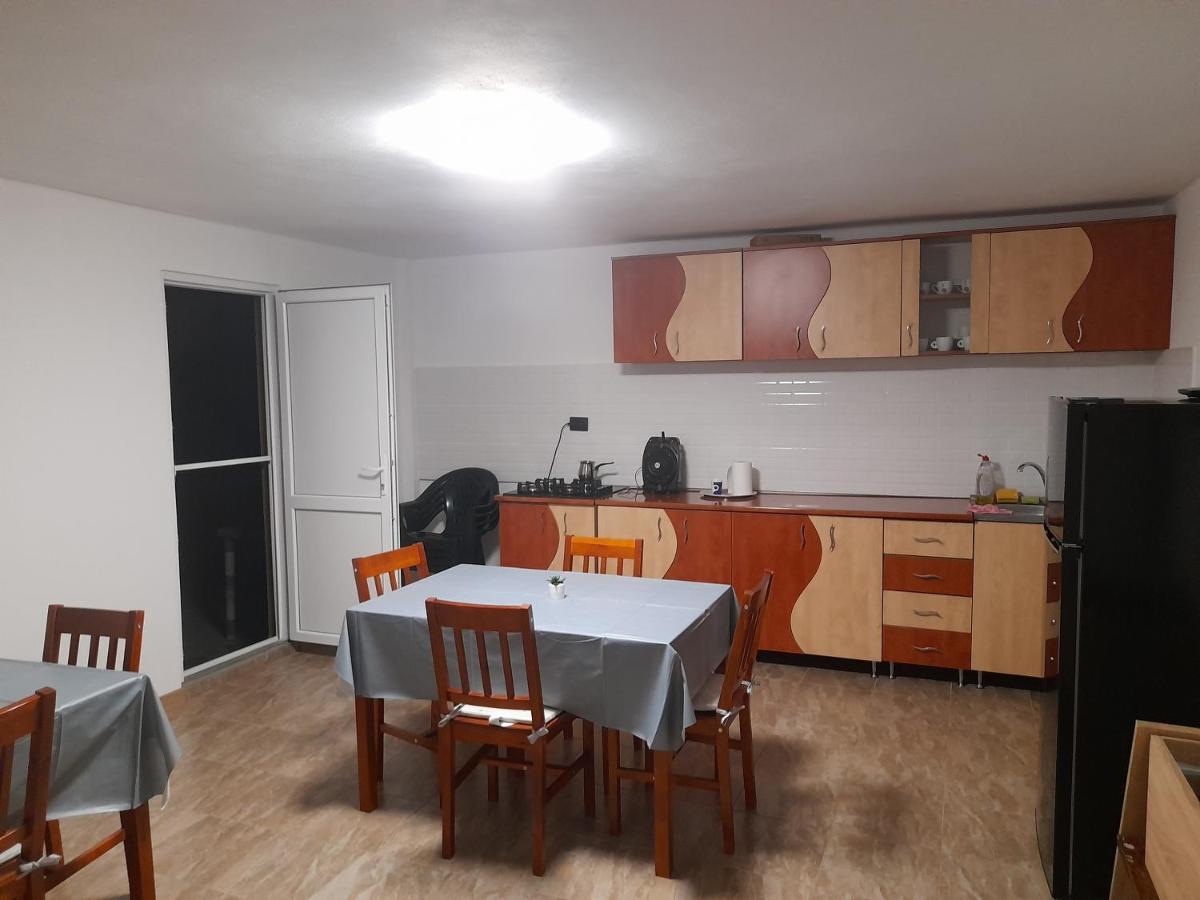 Cabana Varad Coronini Moldova Veche Eksteriør bilde