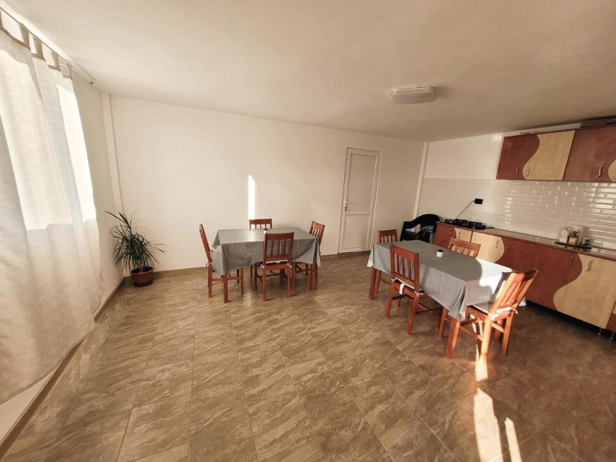 Cabana Varad Coronini Moldova Veche Eksteriør bilde