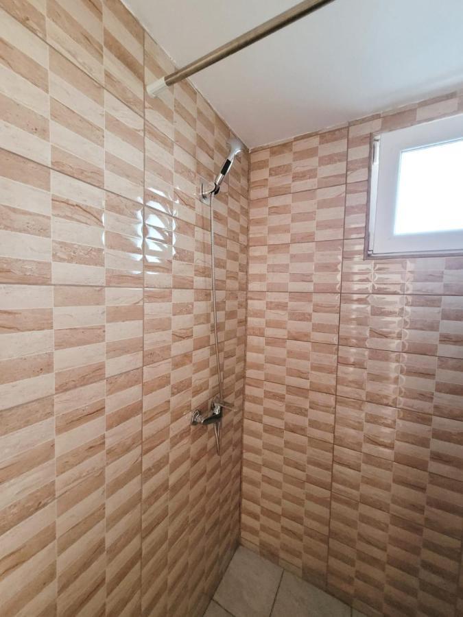 Cabana Varad Coronini Moldova Veche Eksteriør bilde