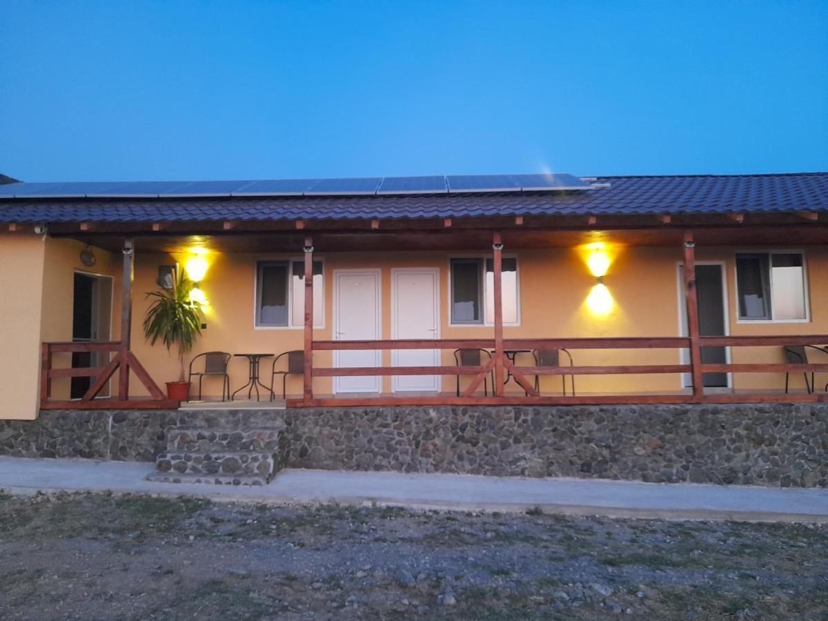 Cabana Varad Coronini Moldova Veche Eksteriør bilde